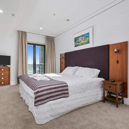 Stunning & Spacious Haven On The Waterfront! 奥克兰 外观 照片