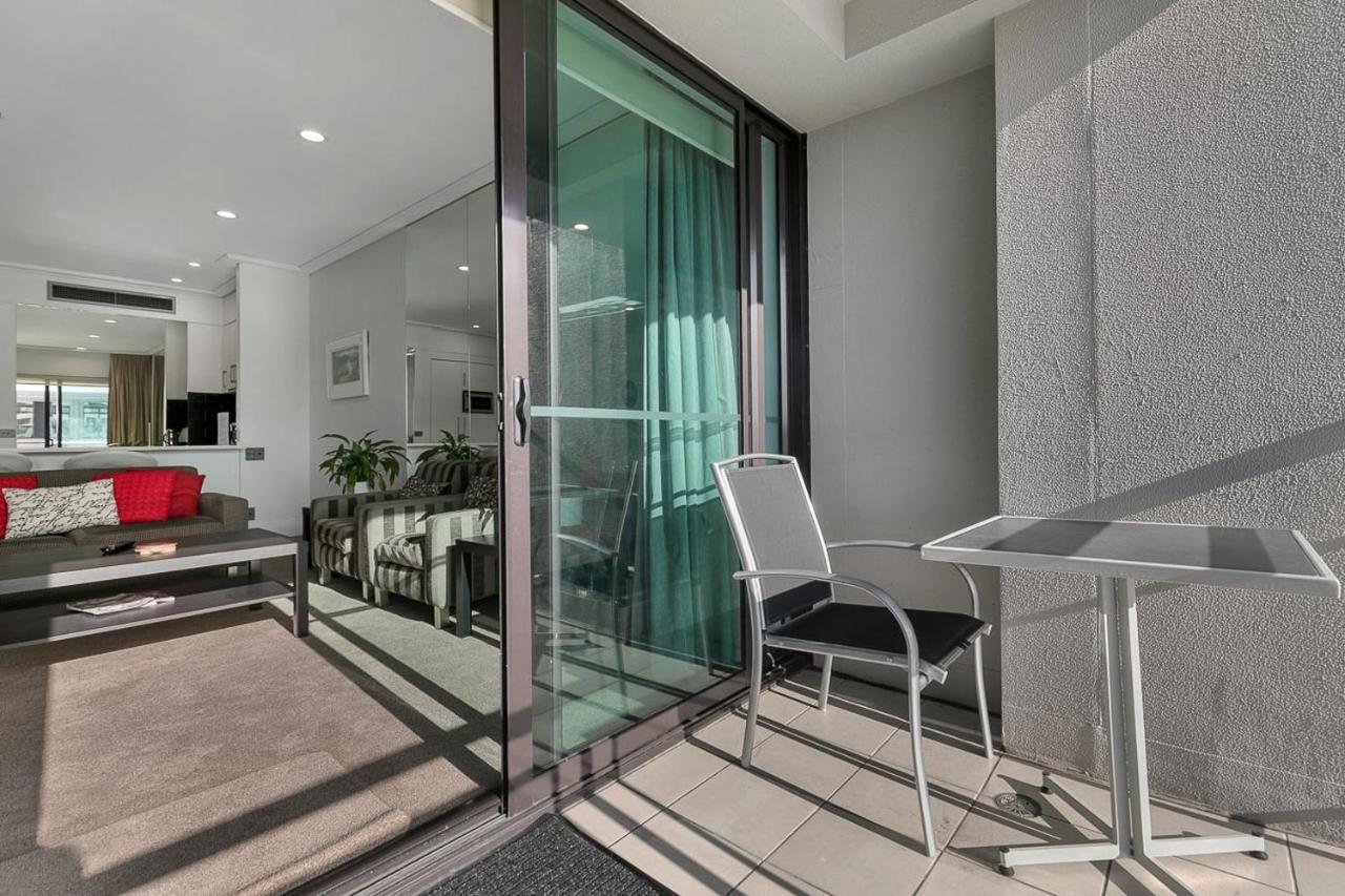 Stunning & Spacious Haven On The Waterfront! 奥克兰 外观 照片